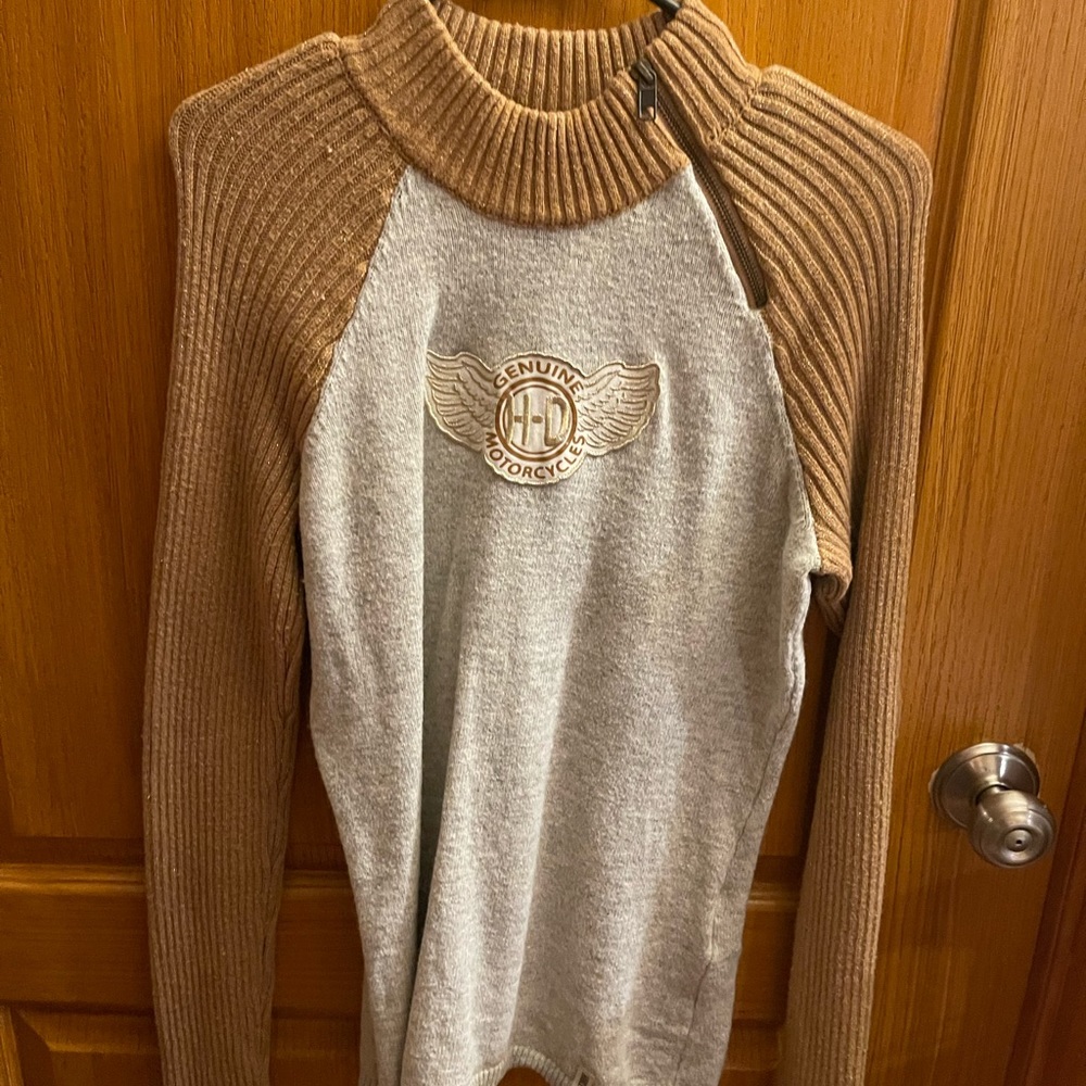 Women’s Harley Davidson sweater sz M